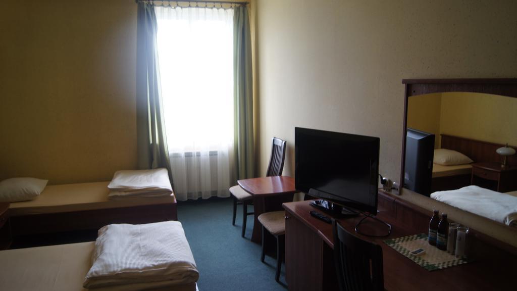 Alabastro Bed and Breakfast Tomaszów Mazowiecki Kamer foto