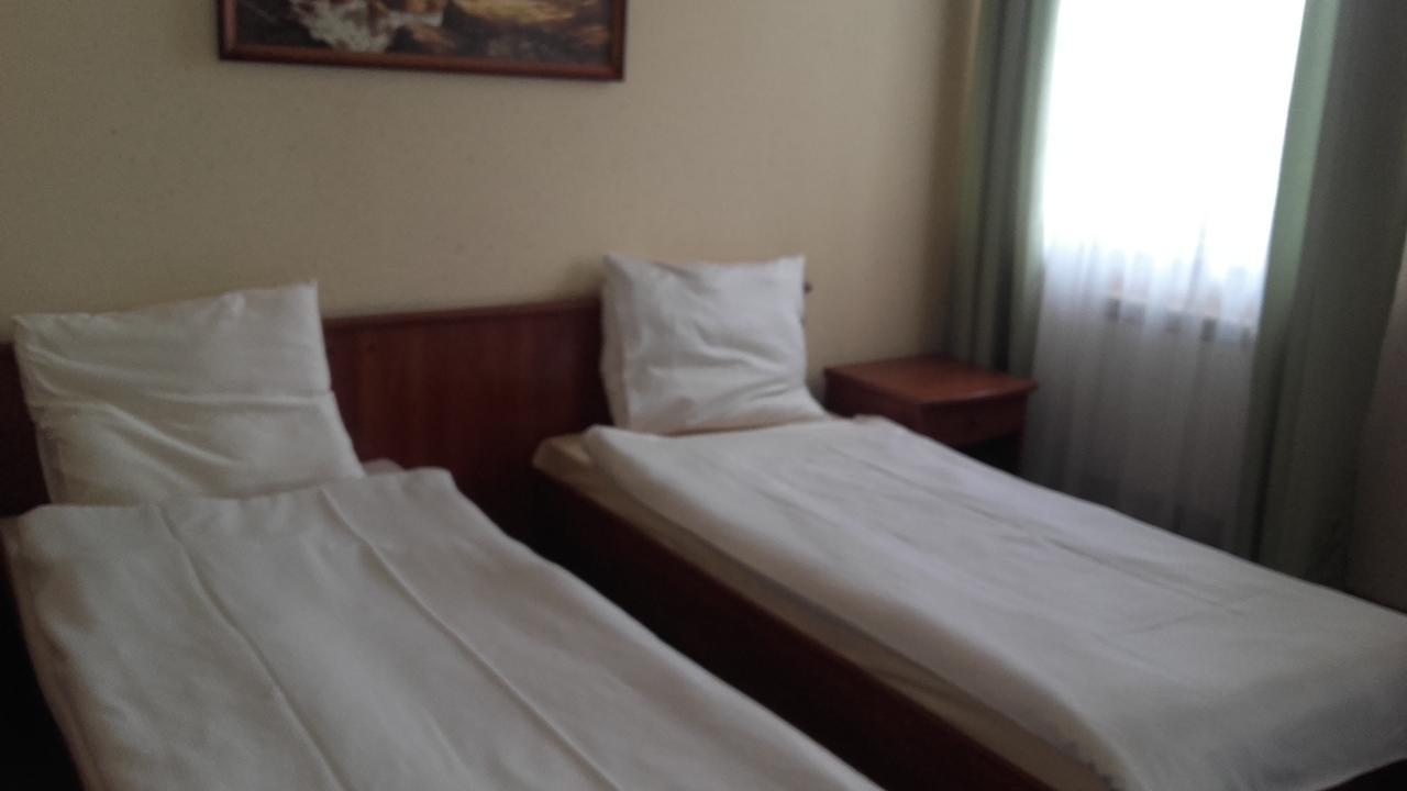 Alabastro Bed and Breakfast Tomaszów Mazowiecki Kamer foto
